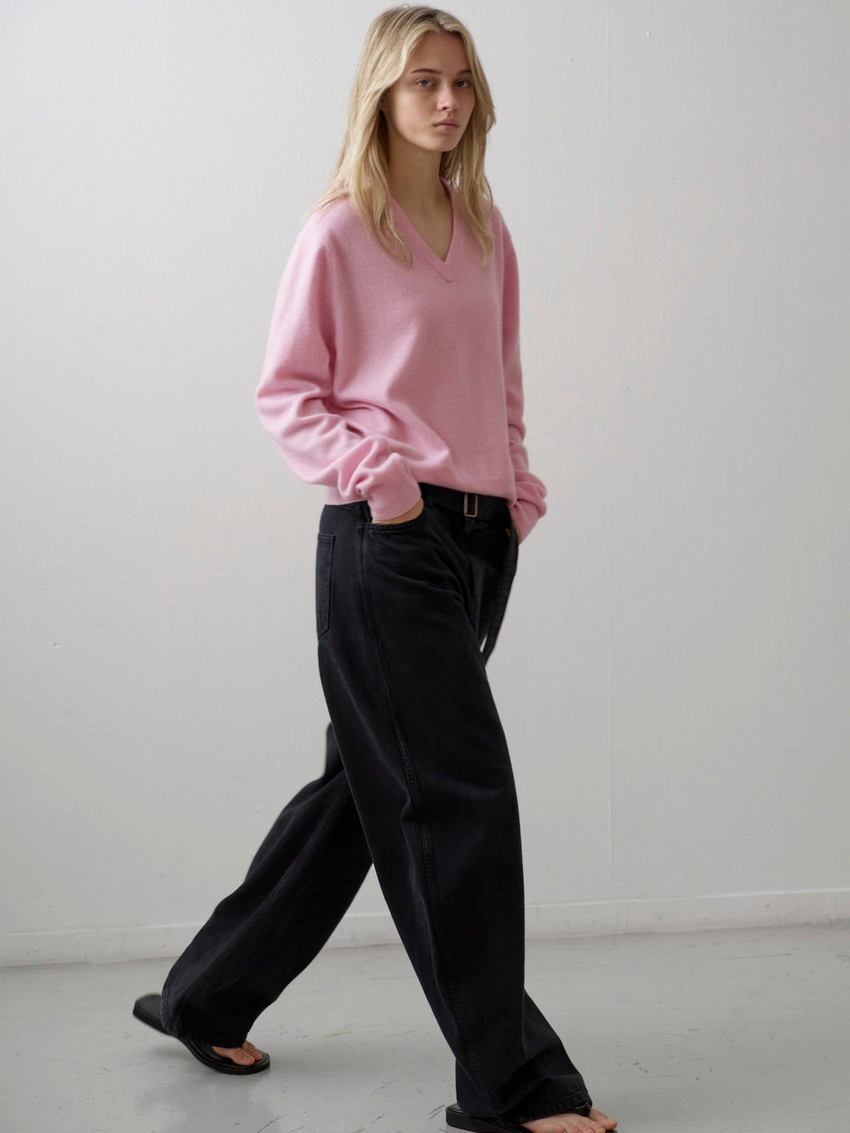 Essential V-neck Knit_fog pink