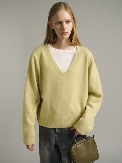 Cashmere Deep V-Neck Knit_sage olive