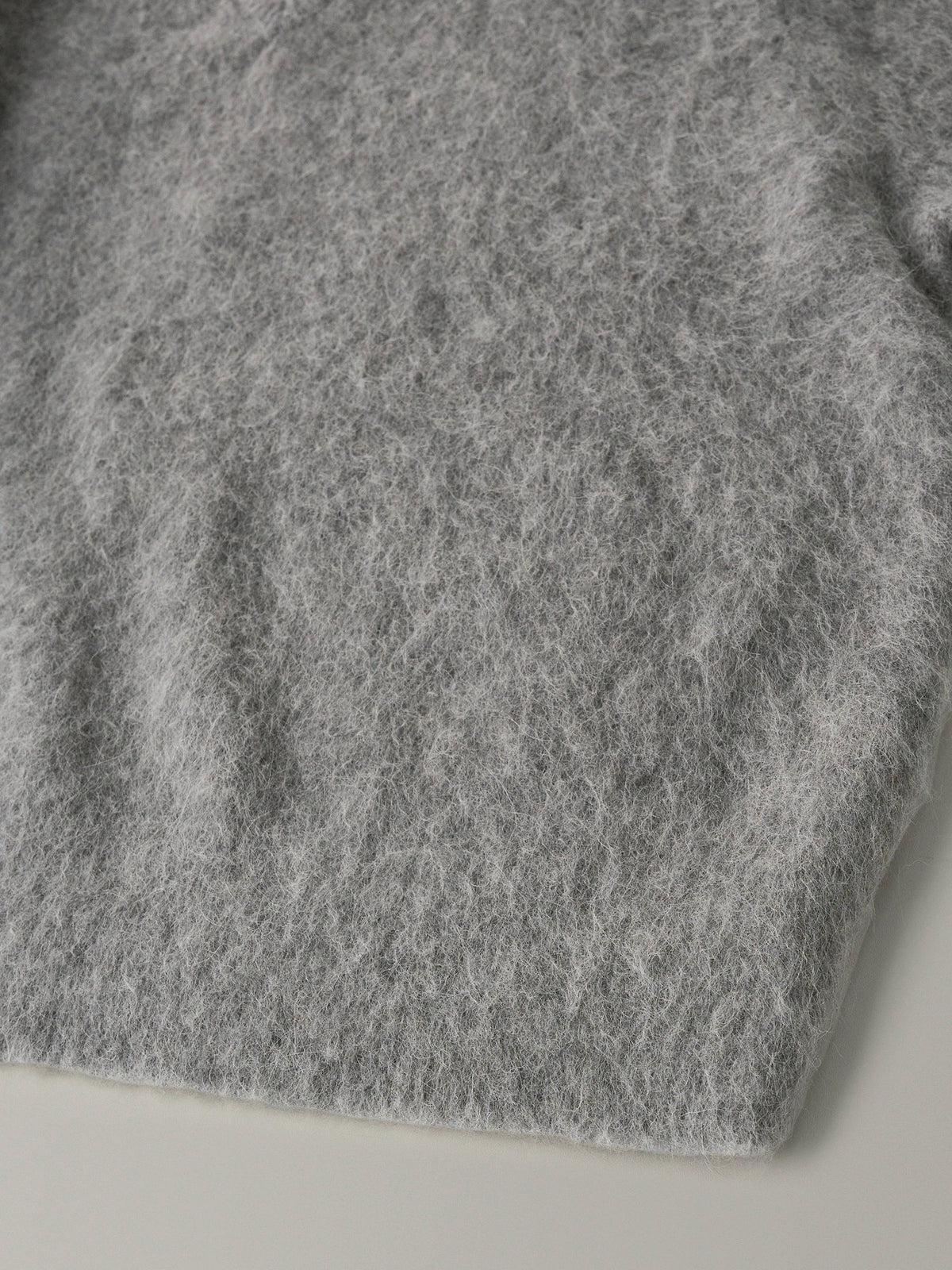 Alpaca V-Neck Sweater_grey