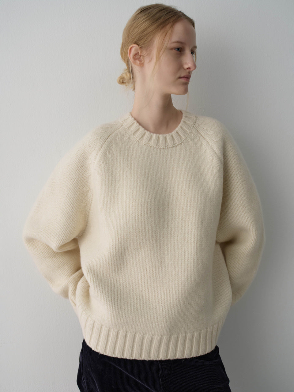 Essential Raglan Sweater_ivory