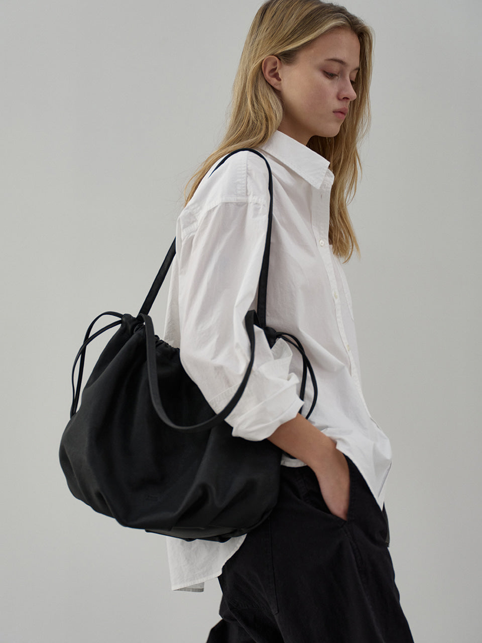 Leather Pull Bag_black