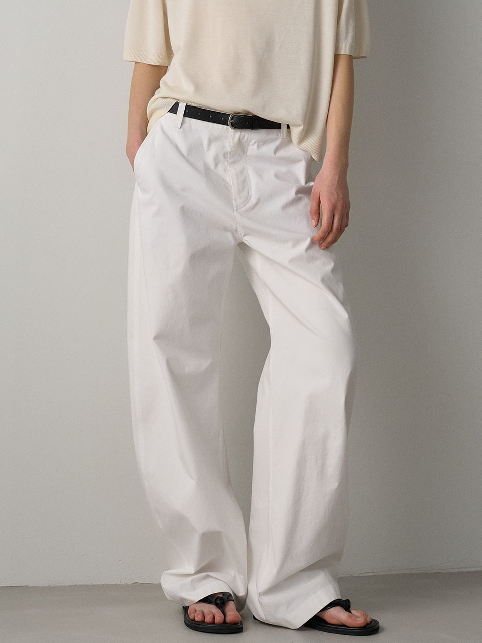 Round Curved Pants_white