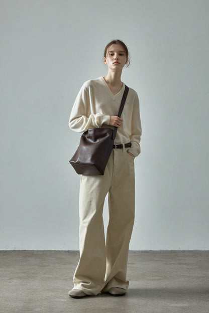 Essential V-neck Knit_ivory