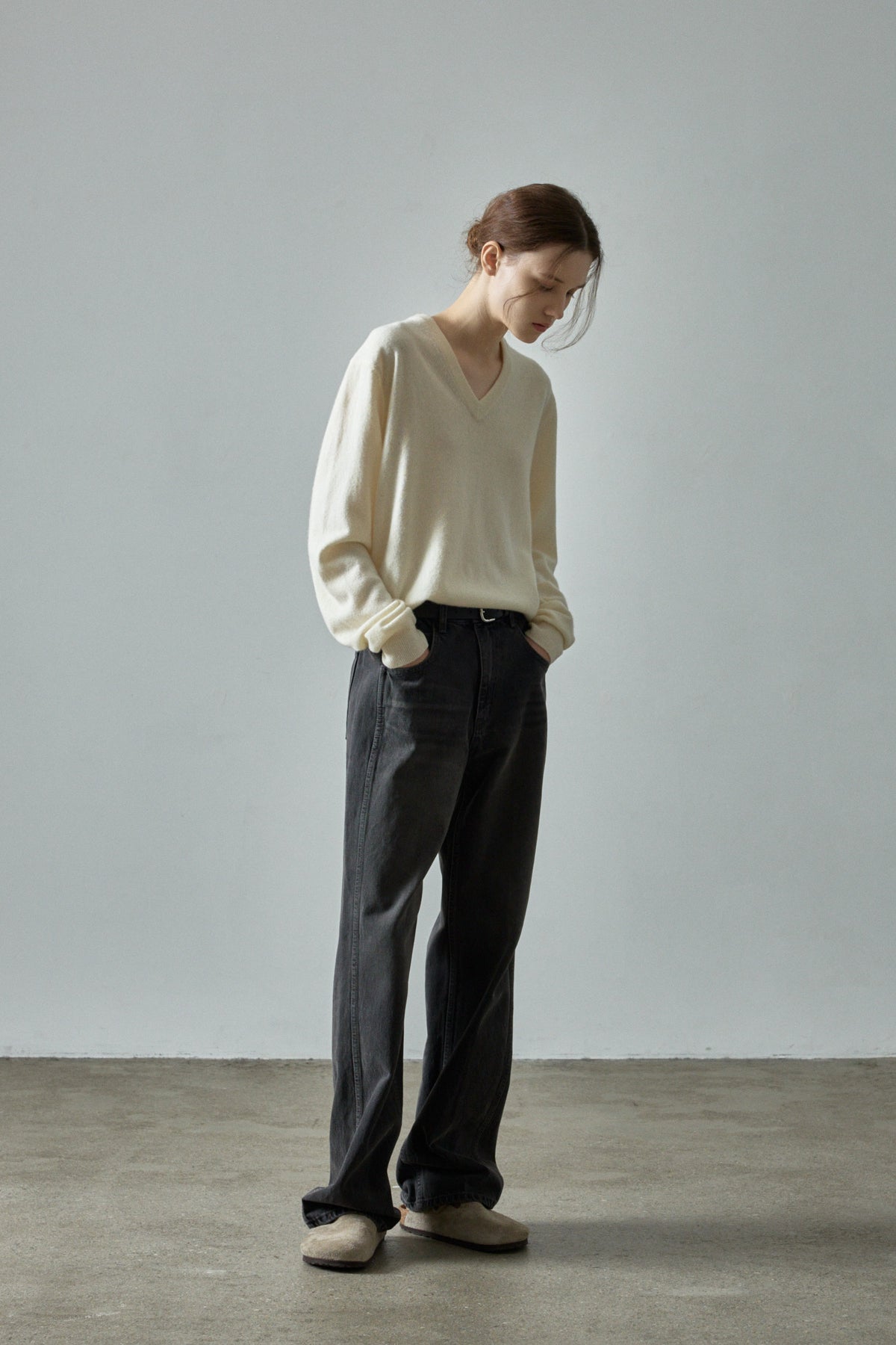 Essential V-neck Knit_ivory