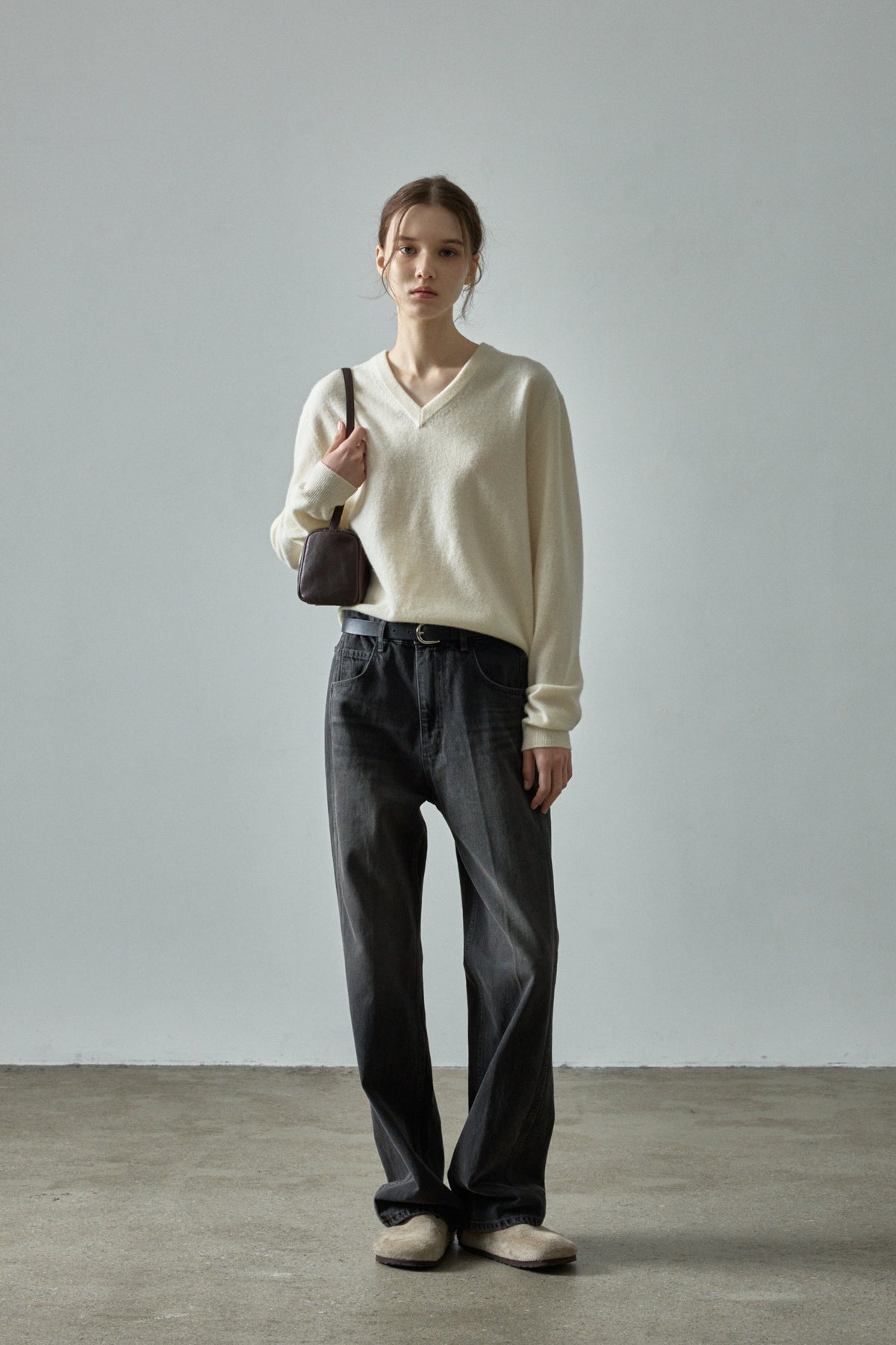 Essential V-neck Knit_ivory